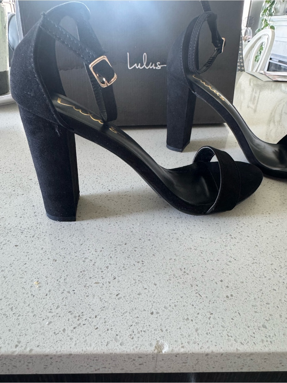 Lulu's Black Suede Ankle-Strap Block Heel Sandals new in box 8.5 - Picture 3 of 6